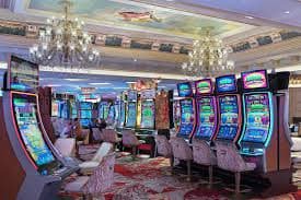 Dealer profesional di meja baccarat spin889